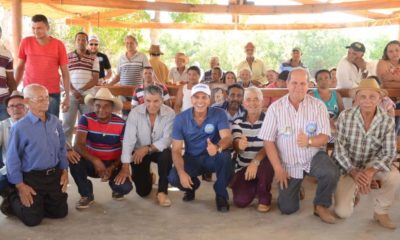 Ataídes defende direito à terra e tem o apoio de assentados rurais
