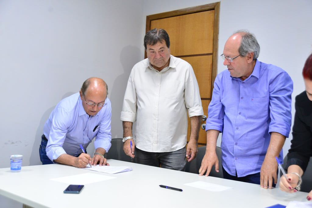 Com forte apoio de Lázaro, mais de R$ 45,7 milhões são destinados para pavimentação em Araguaína