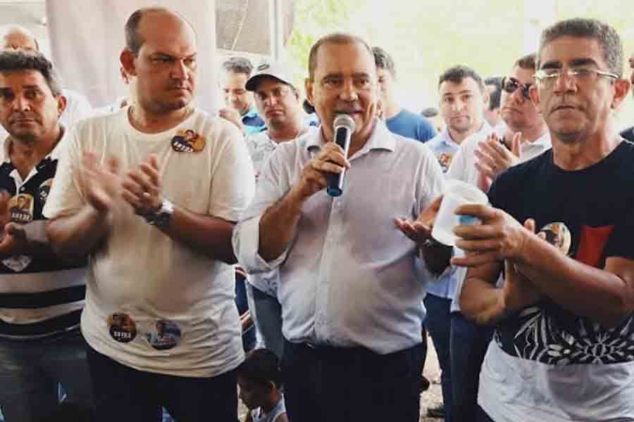 Ao lado do prefeito Saulo Milhomem e do deputado Stalin Bucar, Vicentinho ganha apoio dos miracemenses em caminhada