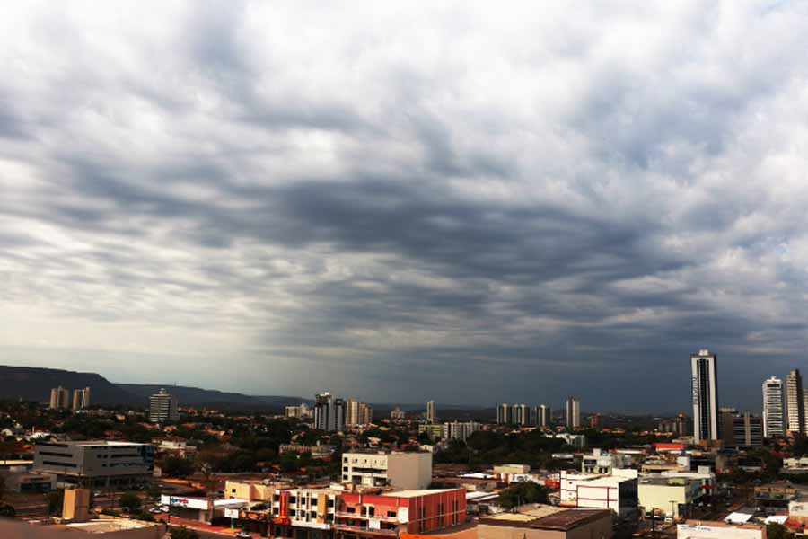 Contrariando previsões climáticas, Palmas registra chuvas, mas temperaturas altas continuam nesta sexta, 21