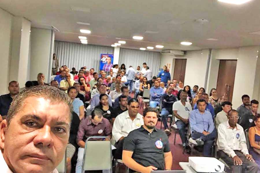 Em reunião com pastores, Amastha defende parceria do Estado com instituições que desenvolvam projetos sociais