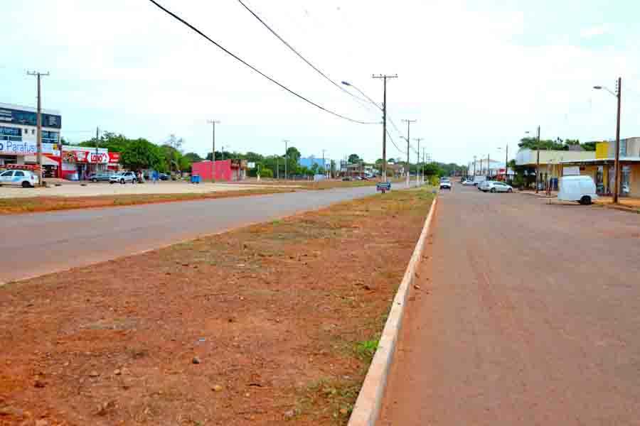 Avenida Palmas Brasil Norte, trecho que compreende a LO-14, entre as quadras 404, 504, 406 e 506 Norte