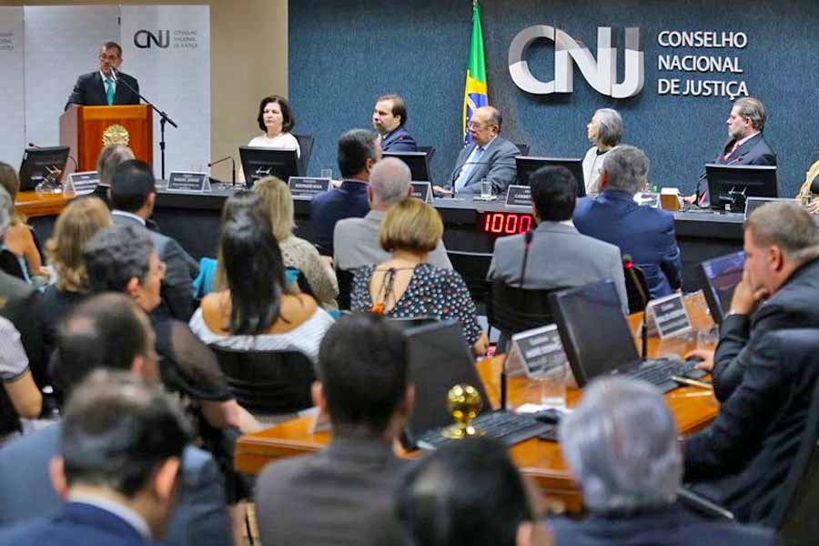 CNJ recomenda que juízes não se manifestem sobre política nas eleições