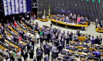 Maioria dos partidos se mantém neutra no segundo turno