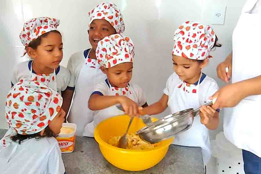 Vencedora do Festival Gastronômico de Taquaruçu promove Cozinha Kids no Cmei Irmã Maria Custódia